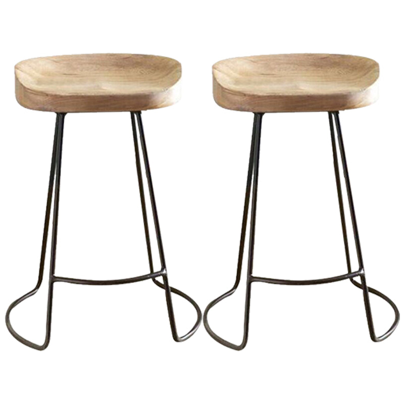 Barhocker aus Eisen im modernen Stil mit Fußstütze, lässiger Barhocker für die Küche
