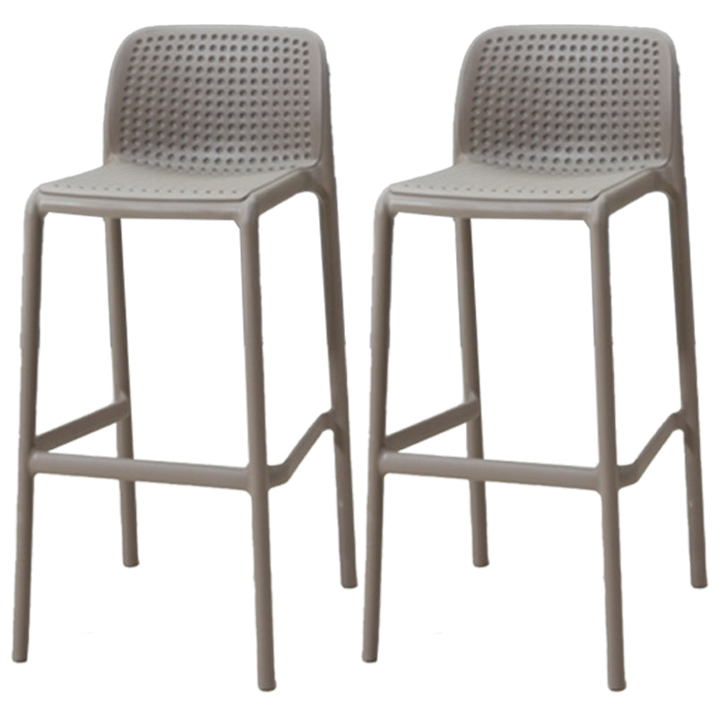 Sgabello da bar in plastica moderno sgabello da banco posteriore senza braccio con sedile di plastica e pedale