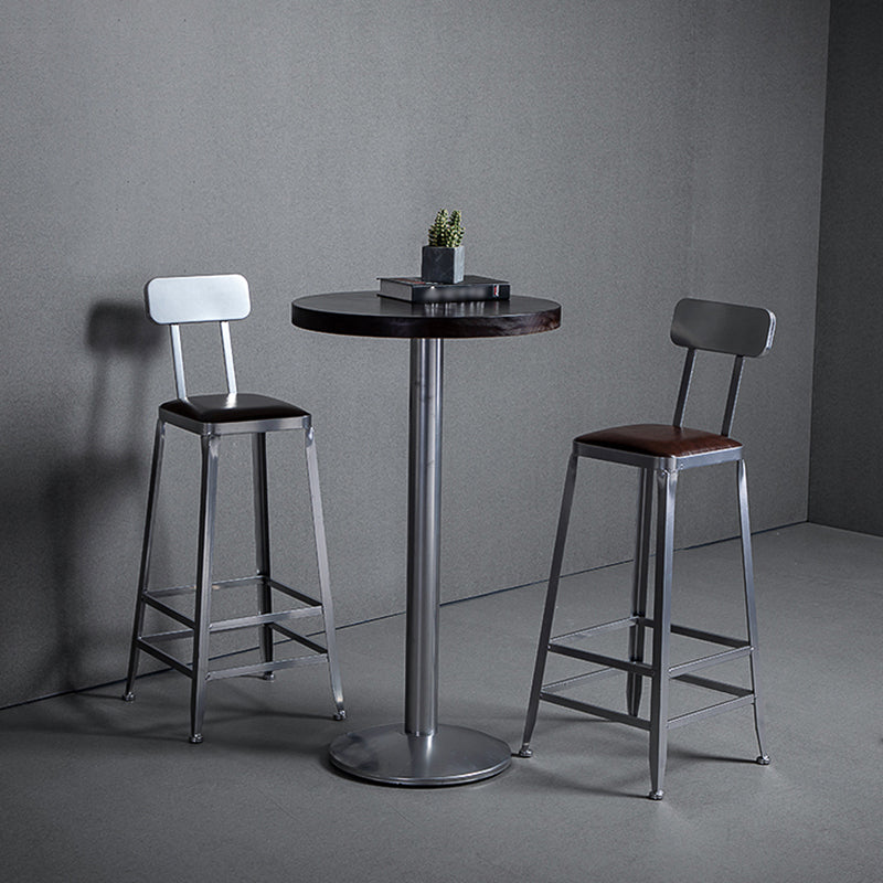 Taburete de bar moderno sin brazos, de hierro, para restaurante, con cojín y pedal de cuero