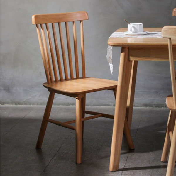 Silla auxiliar de madera contemporánea con acabado mate, respaldo de listones, silla de comedor