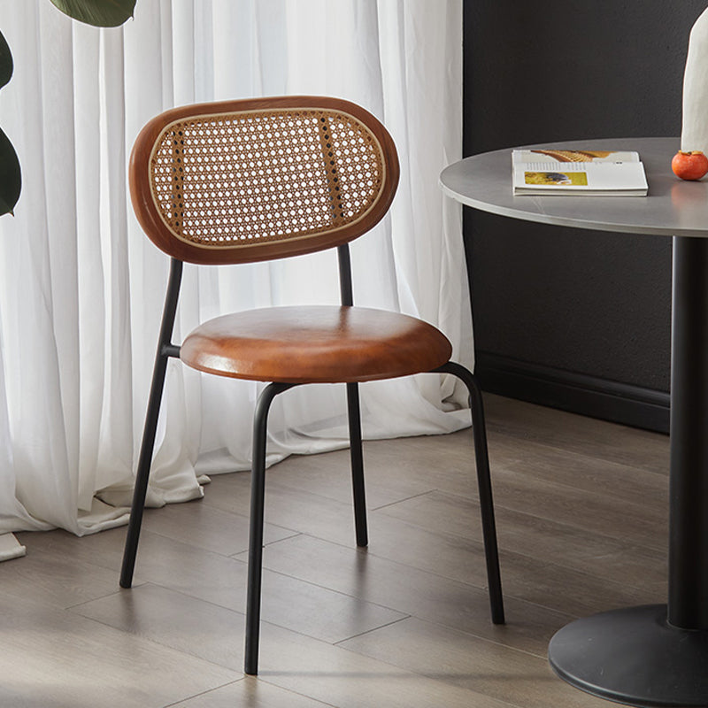 La imitación de cuero del diseño industrial que cena las sillas abre la silla lateral trasera