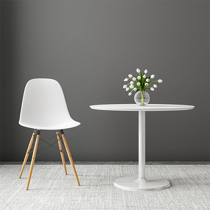 Legno sedia da pranzo scandinavo.