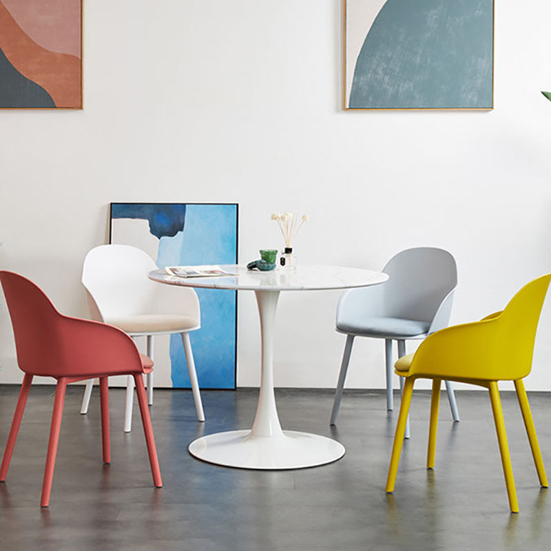 Sillas de comedor contemporáneas con respaldo sólido, sillas laterales con brazos y patas de plástico
