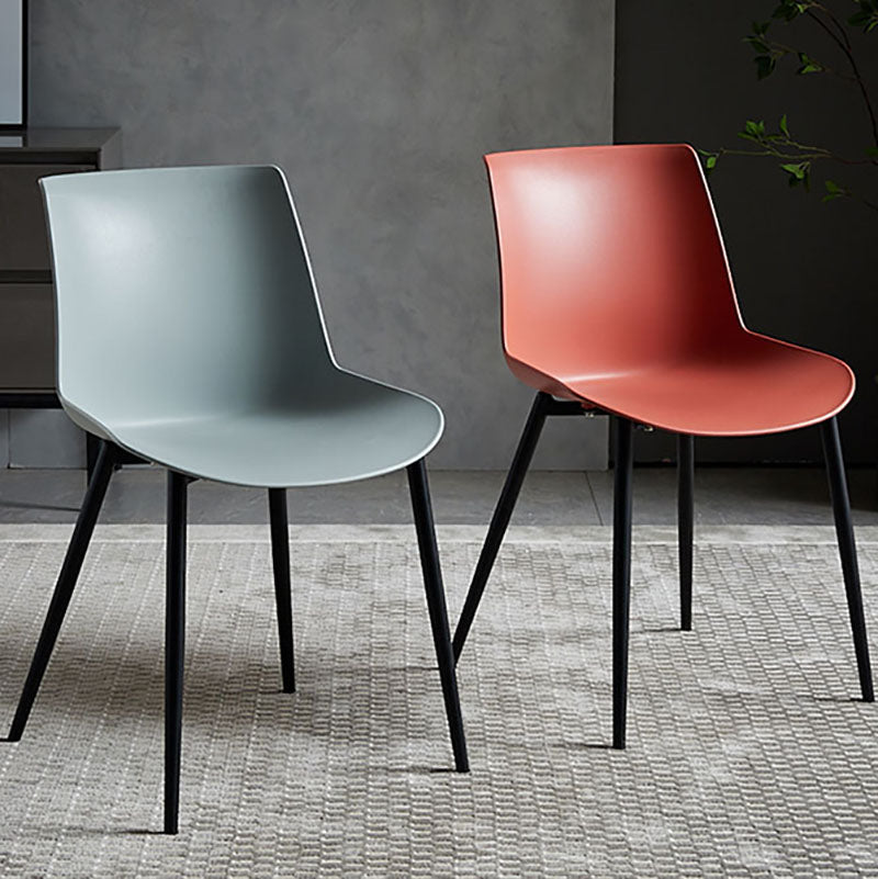 Sillas de comedor estilo moderno Silla auxiliar sin brazos con patas de metal