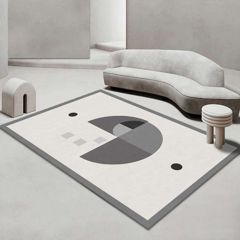 White Circle Rug Polyester Contemporary Rug Stain Resistant Rug for Living Room
