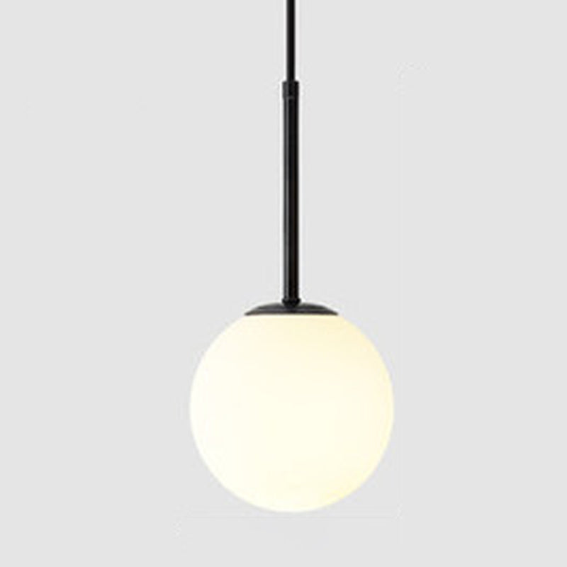 Forme sphérique Éclairage suspendu en verre de style moderne 1 lampe suspendue légère pour le salon