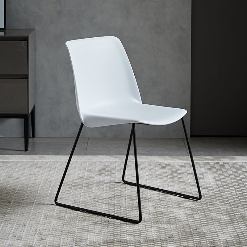 Sedia in stile contemporaneo sedia laterale senza braccio con zampe metalliche