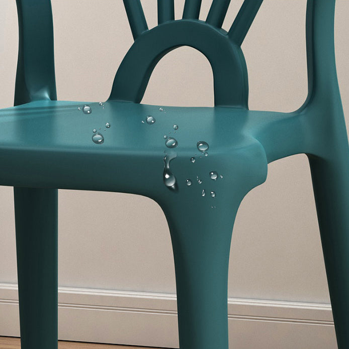 Sedia a braccio di plastica moderna per casa sedia da pranzo per le braccia