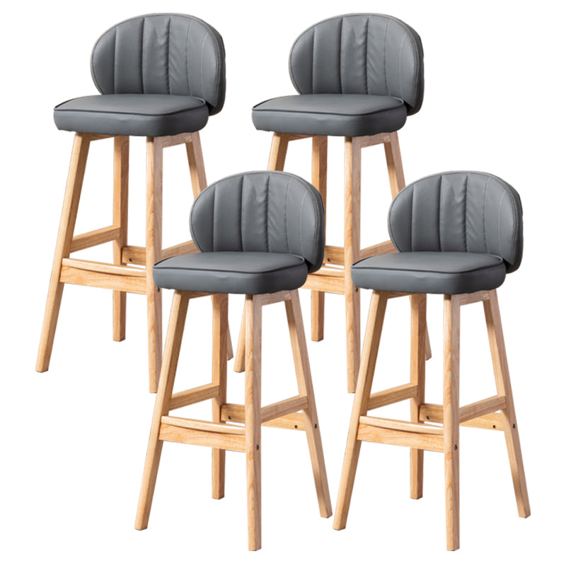 Taburete de bar Bristol de madera maciza de cuero contemporáneo con reposapiés y respaldo bajo