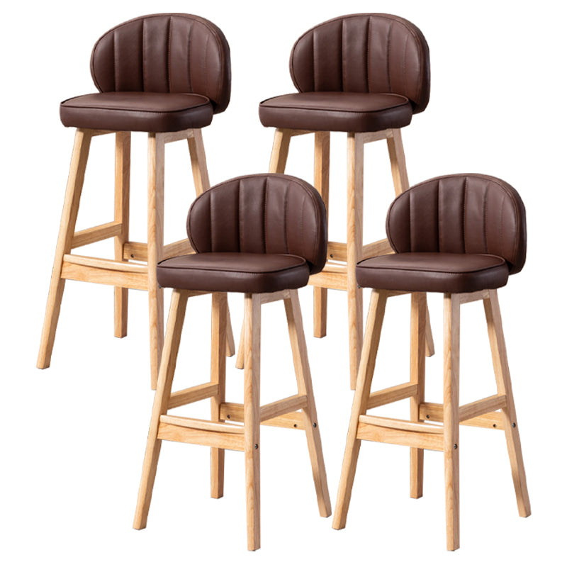 Taburete de bar Bristol de madera maciza de cuero contemporáneo con reposapiés y respaldo bajo