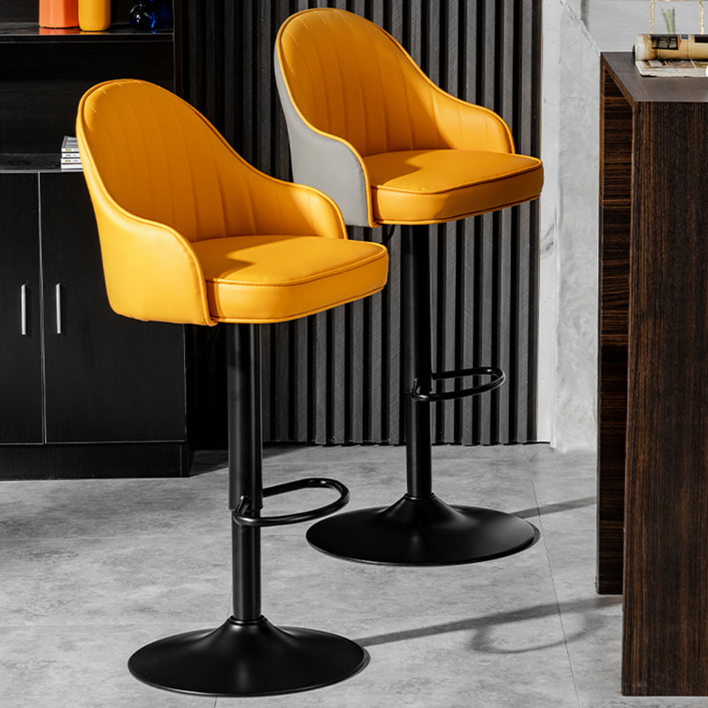 Barhocker im Industriestil, Eisenbeine, Ledersitz für Restaurantbar