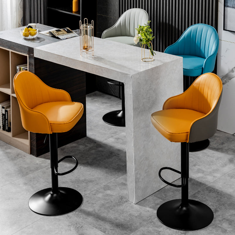 Barhocker im Industriestil, Eisenbeine, Ledersitz für Restaurantbar
