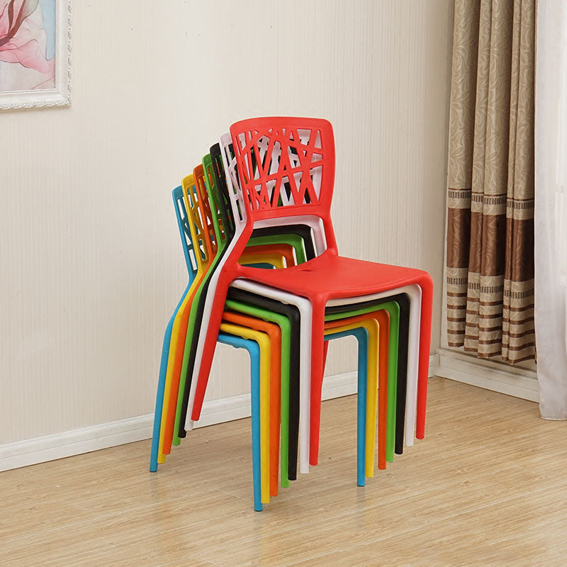 Silla trasera abierta contemporánea, silla lateral sin brazos de comedor apilable de plástico