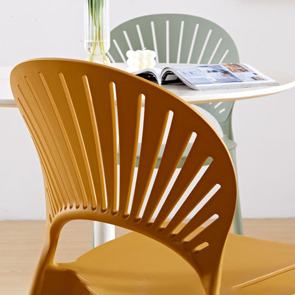 Plástico contemporáneo de las sillas apilables de la cocina que cena la silla lateral sin brazos