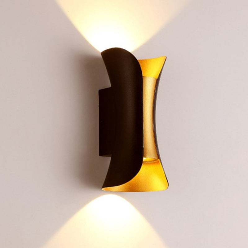 Geometrische Form Metall Wandleuchte moderne Stil 2 Lichter Wandhalterung Licht in Schwarz
