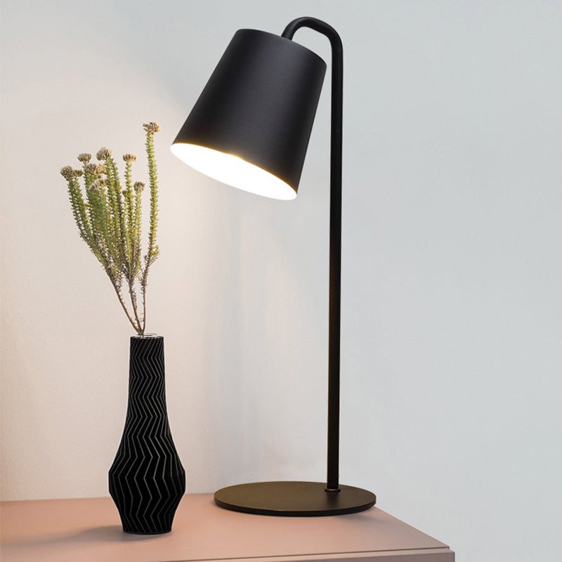 Modern kleurrijke bureaulamp huishouden metalen schaduw bureauverlichting voor zitkamer