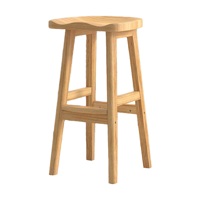 Zeitgenössische massive Holzbarhohocker Häuser mit Holzsitz und Fußstütze