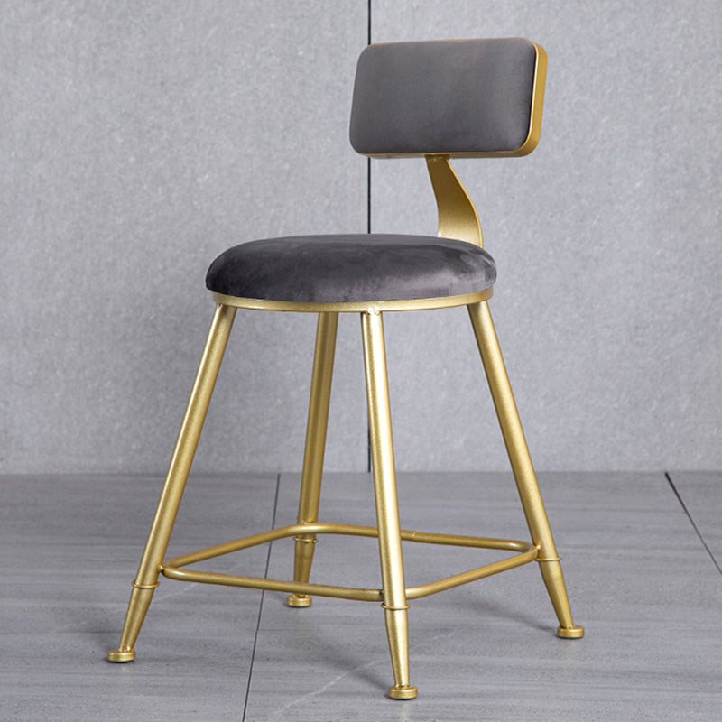 Glamlos -armlose Rückenlehneschalter Stuhl Stahl Café Stuhl mit Samtkissen und Pedal