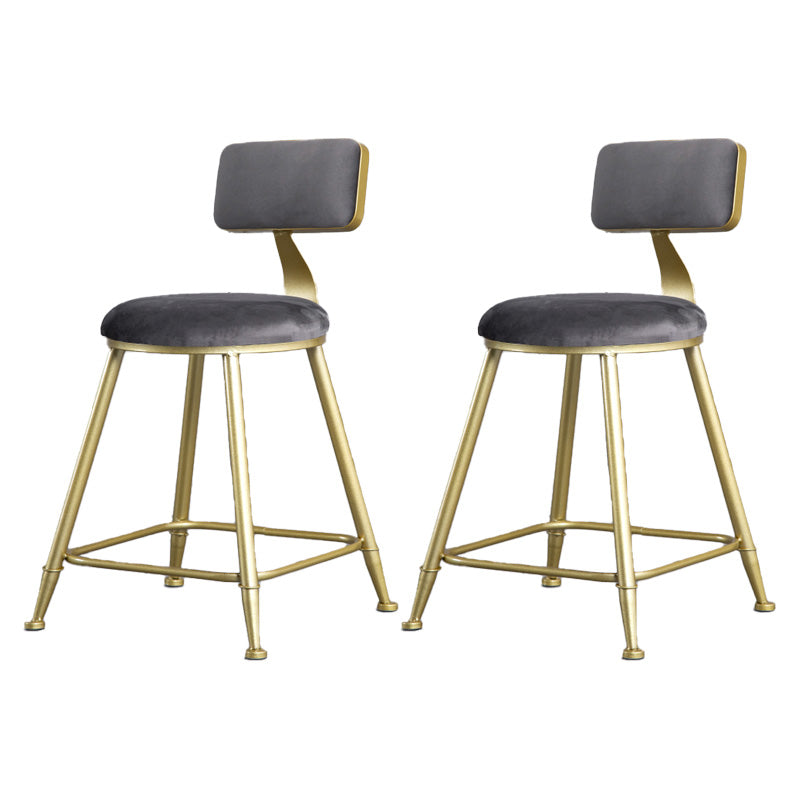 Glamlos -armlose Rückenlehneschalter Stuhl Stahl Café Stuhl mit Samtkissen und Pedal