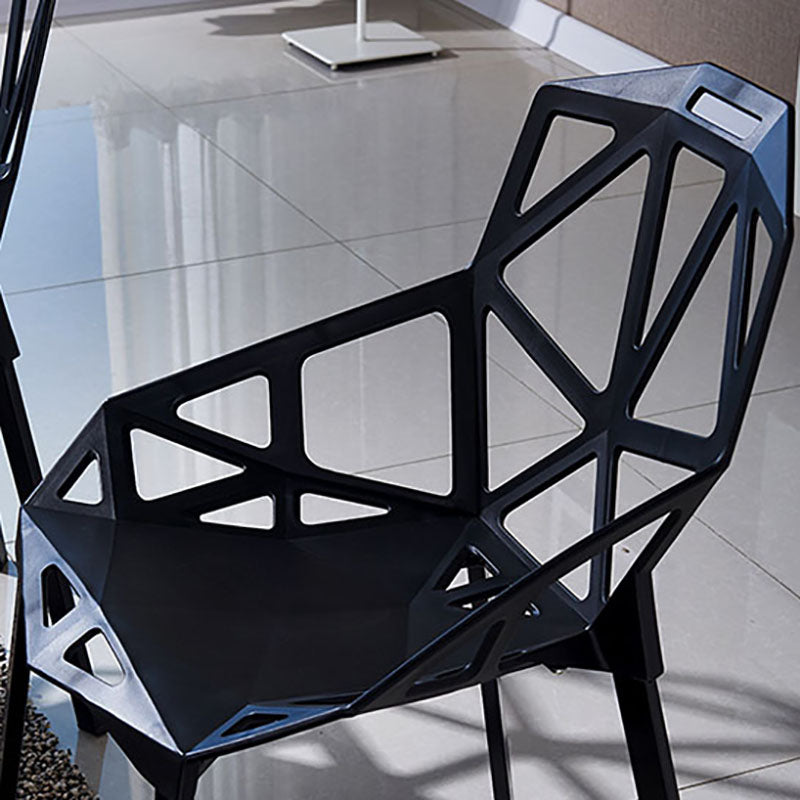 El comedor contemporáneo plástico preside la cocina que cena la silla lateral del brazo