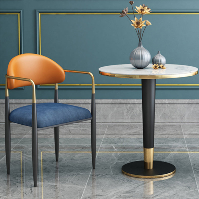 Sillas de cocina de estilo moderno que cenan la silla lateral del brazo trasero abierto con las piernas del metal