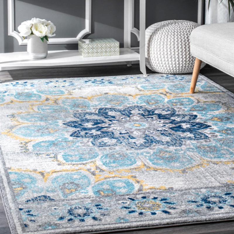 Light Gray Graphic Rug Polyester Vintage Rug Washable Rug for Living Room