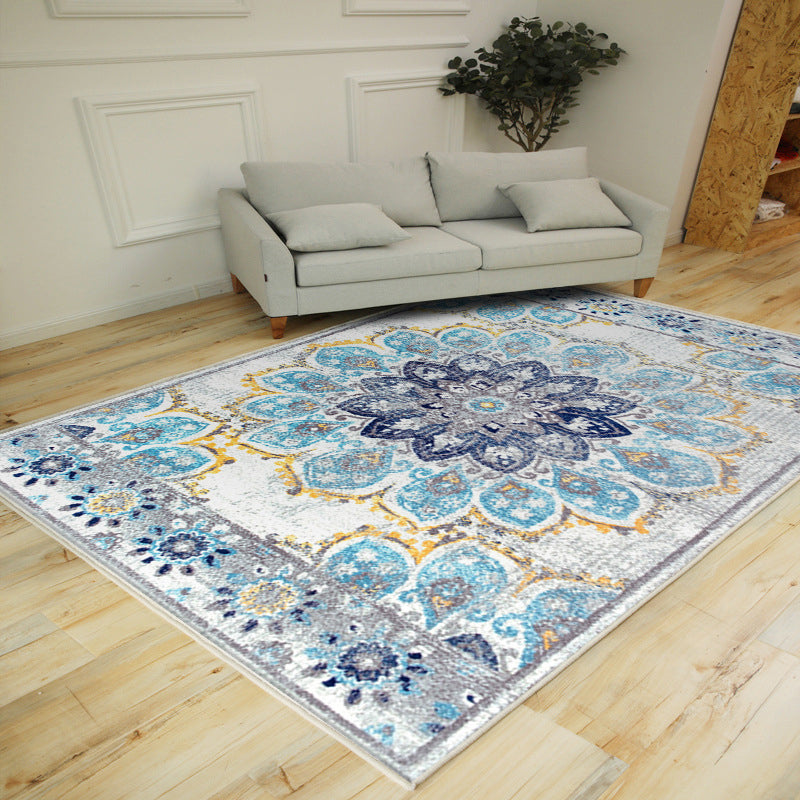 Light Gray Graphic Rug Polyester Vintage Rug Washable Rug for Living Room