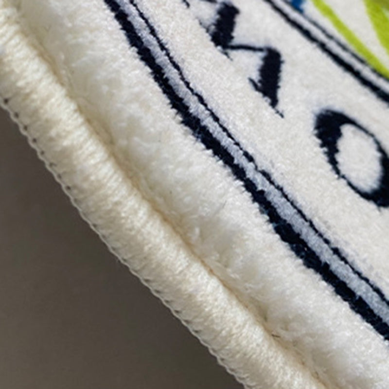 Light Gray Graphic Rug Polyester Vintage Rug Washable Rug for Living Room