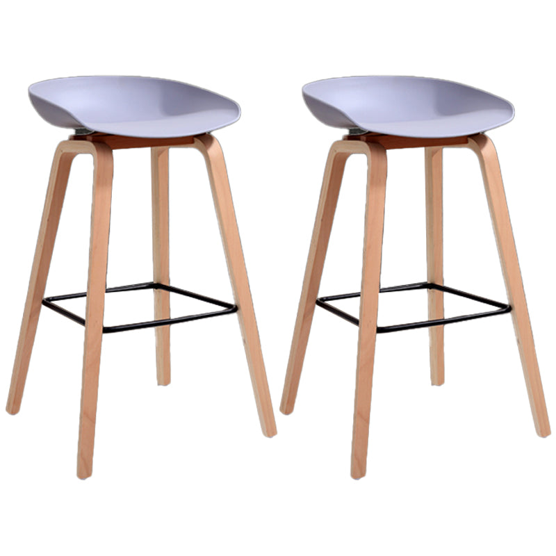 Barhocker im skandinavischen Stil, Holzbeine, PP-Schalensitz für Restaurantbar