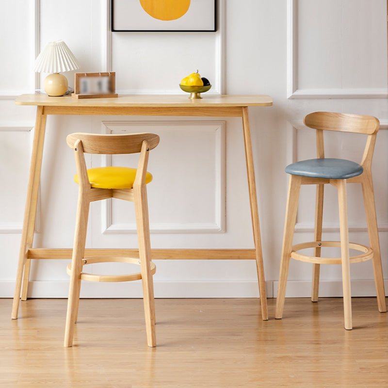 Barkruk in Scandinavische stijl, houten poten met lage rugleuning voor keukenbar