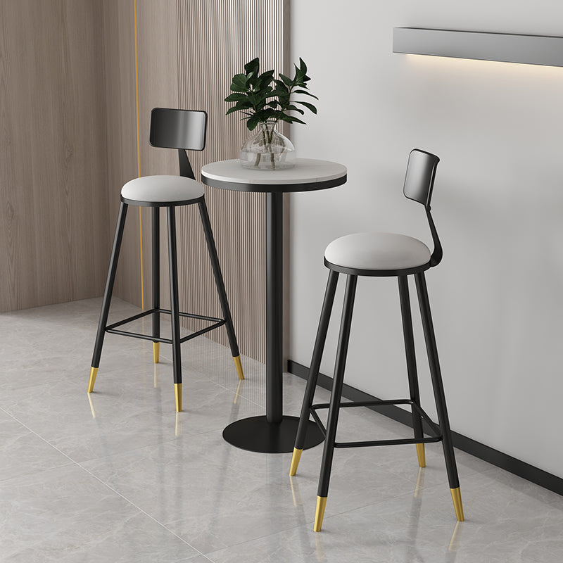 Nordic Iron Low Rücken Barstool einfacher Innenhocker mit runden Polster
