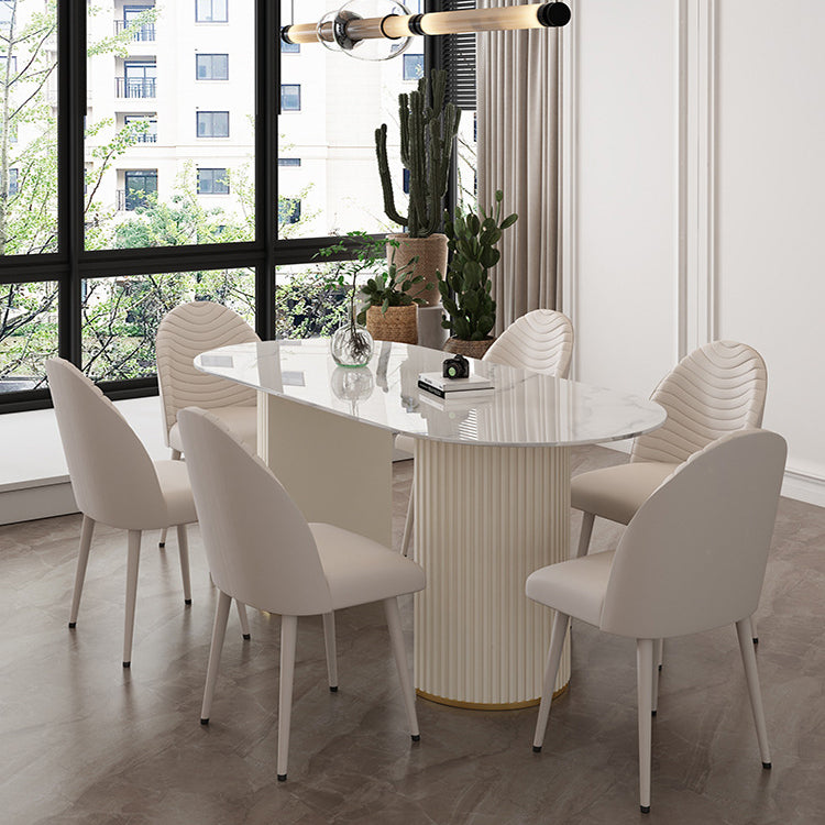 Eettafel met stenen blad Traditionele luxe tafel met sledeonderstel in wit