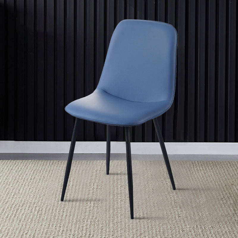 Silla de comedor tapizada con acabado mate y respaldo sólido para el hogar moderno