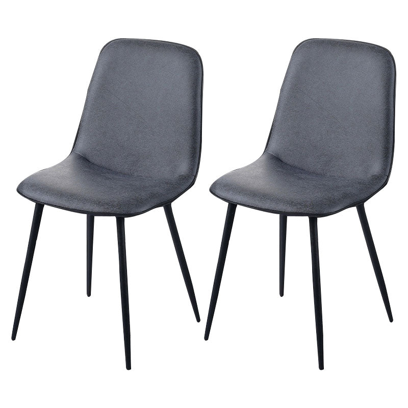 Silla de comedor tapizada con acabado mate y respaldo sólido para el hogar moderno