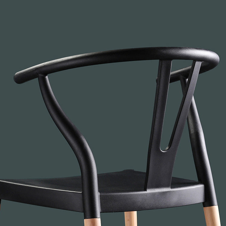 Sedia moderna del braccio braccio di faggio con finitura opaca sedia da pranzo in plastica