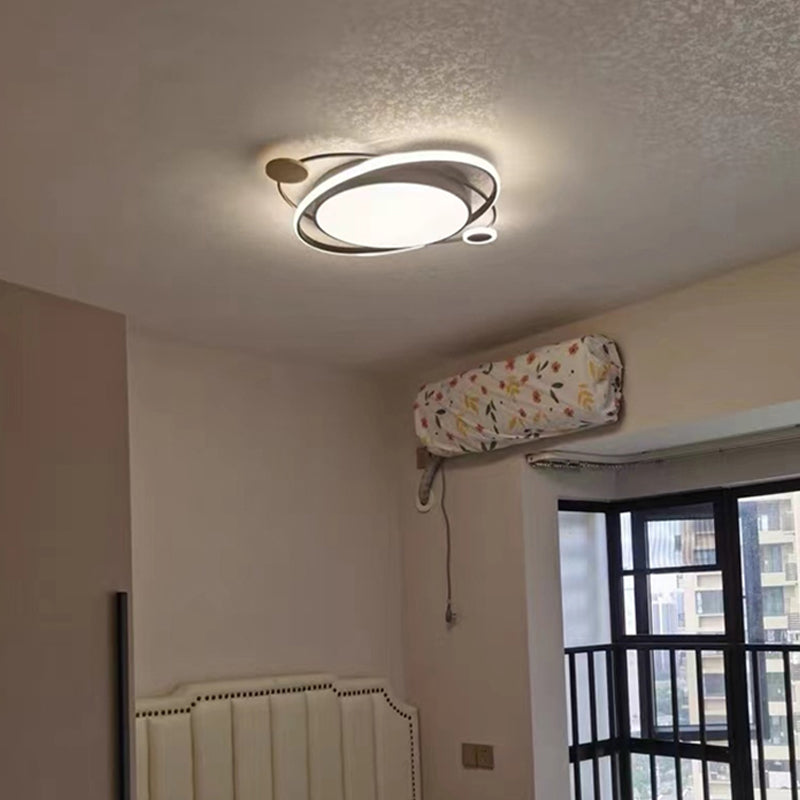 Metal Round Shape Flush Ceiling Light Modern Style 3 Lights Flush Mount Lighting
