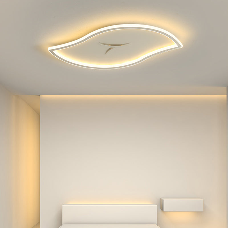 Moderne künstlerische LED-Deckenleuchte aus Eisen, Blattform, Unterputzmontage mit Acrylschirm