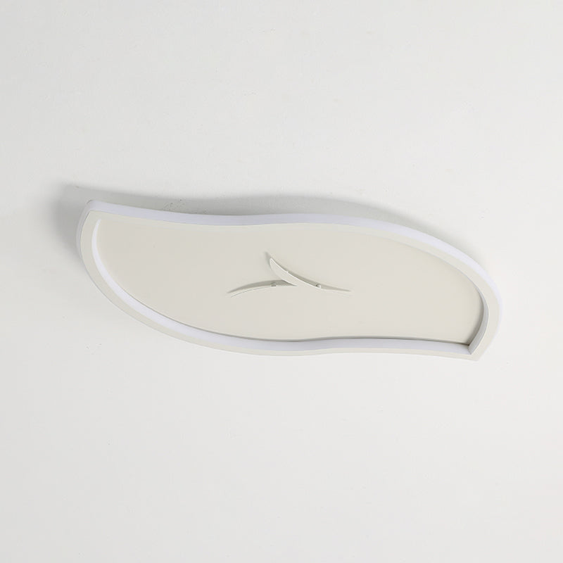 Moderne künstlerische LED-Deckenleuchte aus Eisen, Blattform, Unterputzmontage mit Acrylschirm