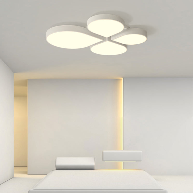 Plafonnier LED en acrylique à 4 lumières de style moderne et concis, plafonnier géométrique en fer laqué