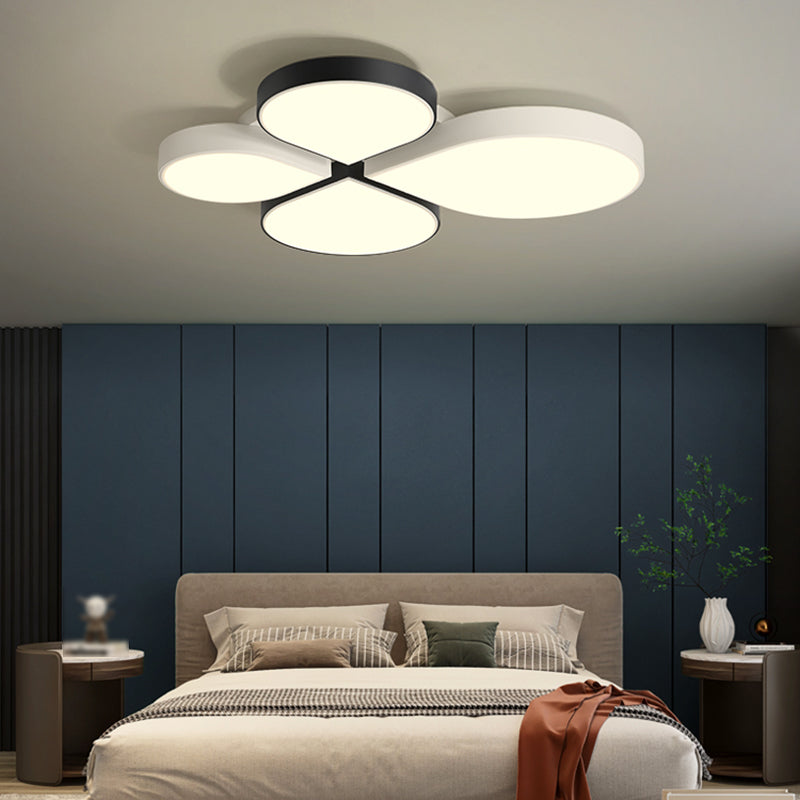 Plafonnier LED en acrylique à 4 lumières de style moderne et concis, plafonnier géométrique en fer laqué