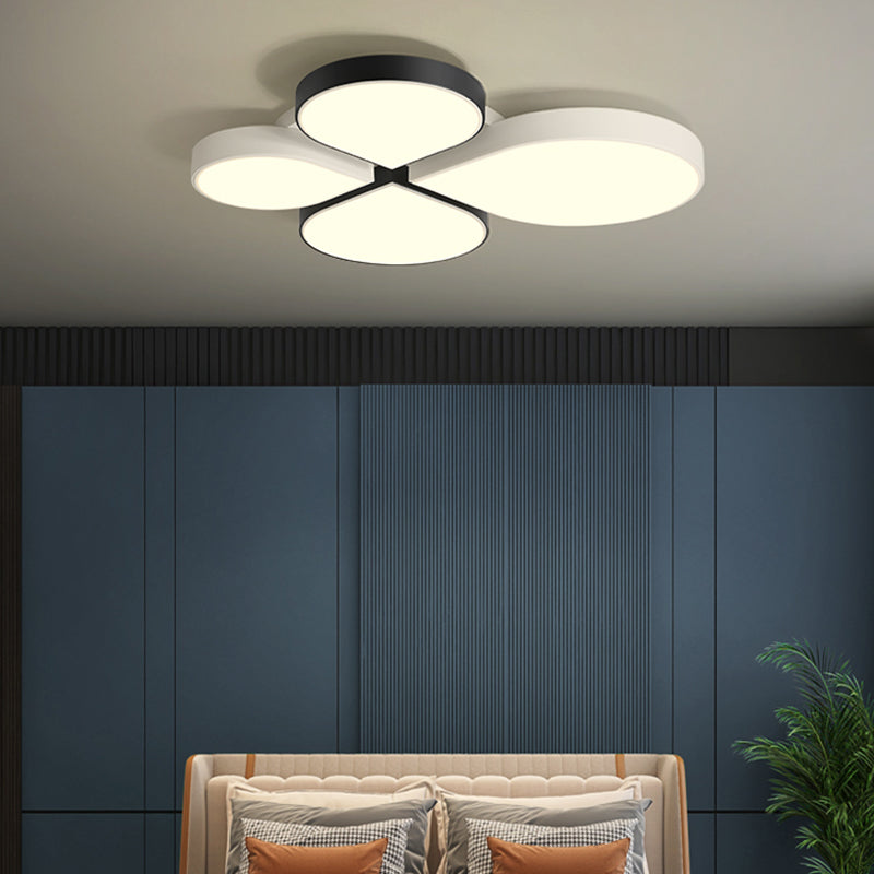 Plafonnier LED en acrylique à 4 lumières de style moderne et concis, plafonnier géométrique en fer laqué