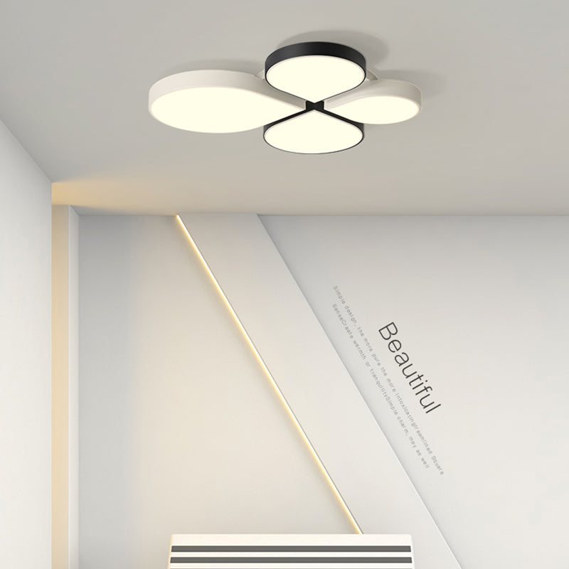 Plafonnier LED en acrylique à 4 lumières de style moderne et concis, plafonnier géométrique en fer laqué