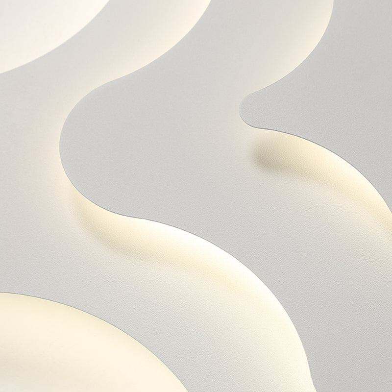 Plafonnier LED géométrique blanc en fer laqué de style moderne avec abat-jour en acrylique