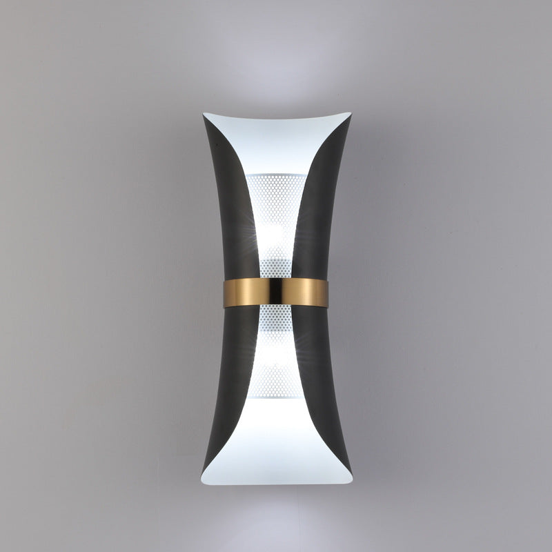 Metall gebogene Wandleuchter moderner Stil 2 Lichter Wandscheibe Jung