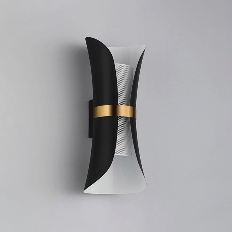 Metall gebogene Wandleuchter moderner Stil 2 Lichter Wandscheibe Jung