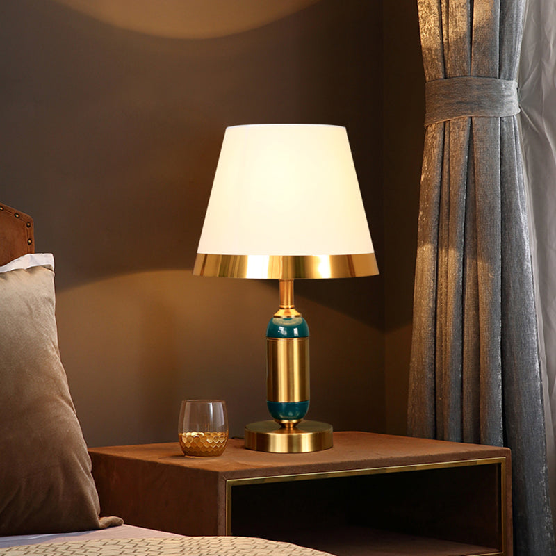 Modern Metal Table Light 1-Light Bedroom Nightstand Lamp with Bucket Fabric Shade