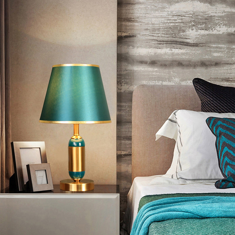 Modern Metal Table Light 1-Light Bedroom Nightstand Lamp with Bucket Fabric Shade