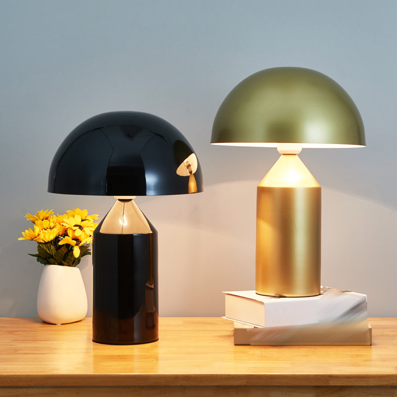 Metal Dome Form Table Light Simplicity Style LED -Nachttischlampe