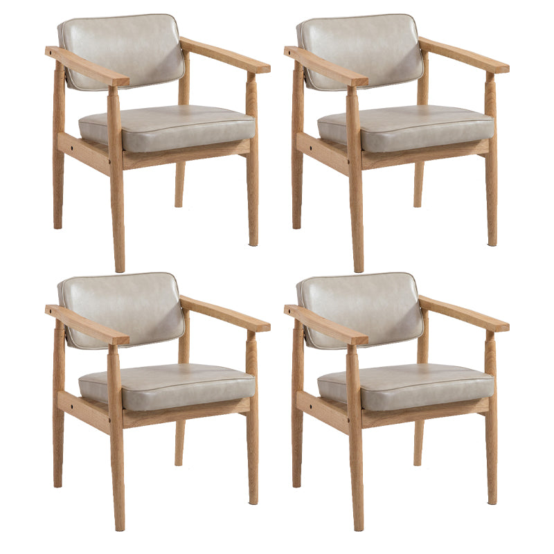 Silla de comedor de cuero con respaldo abierto de madera de caucho de granja con acabado mate