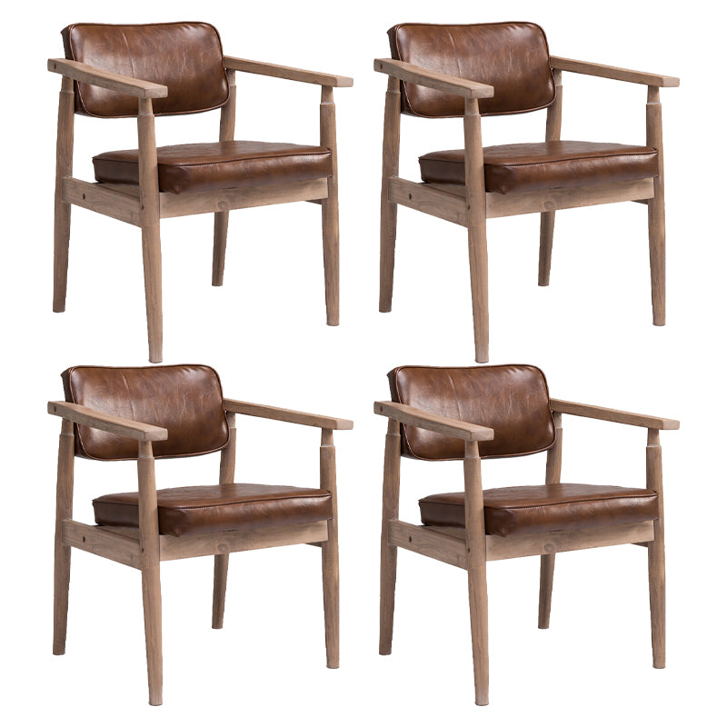 Silla de comedor de cuero con respaldo abierto de madera de caucho de granja con acabado mate